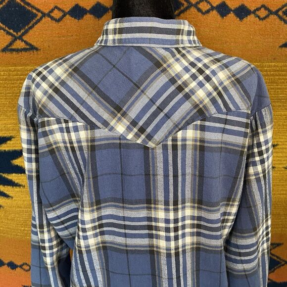 Vintage Wrangler Pearl Snap Button Up Shirt. Large. Pockets. USA. - Picture 3 of 16